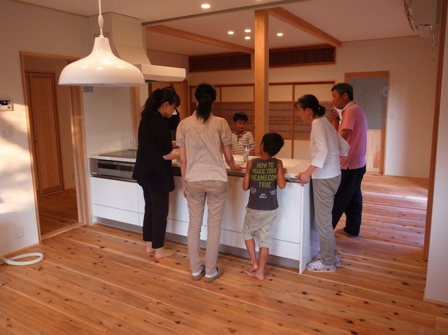 【戸建二世帯リノベ】大家族が笑顔が集うオープンキッチンの家